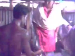 Intialainen neitsyt- kylä koulutyttö quit likainen klipsi ennen cuming at makuuhuone - wowmoyback