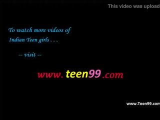 Teen99.com - indieši ciems lassie spooning mīļotā uz ārā